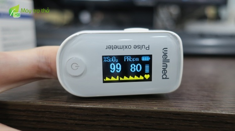 Máy đo nồng độ oxy trong máu không cần dùng kim lấy máu