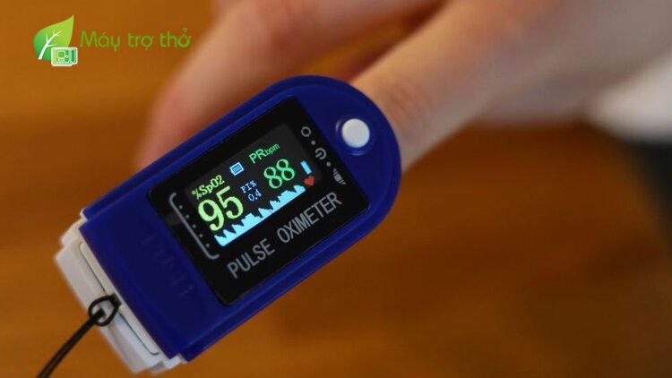 Cách sử dụng máy đo nồng độ oxy trong máu chuẩn tại nhà